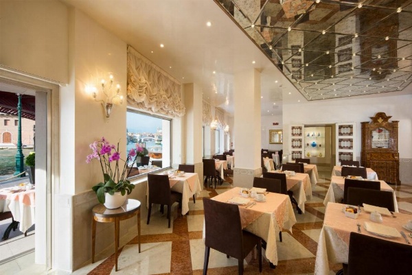 Hotel Santa Chiara image 10